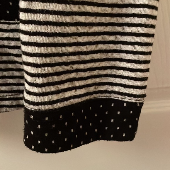 Womens Olsen zippered hoody 55% cotton, 45% polyester. Navy/white. Size 14 - Picture 6 of 7